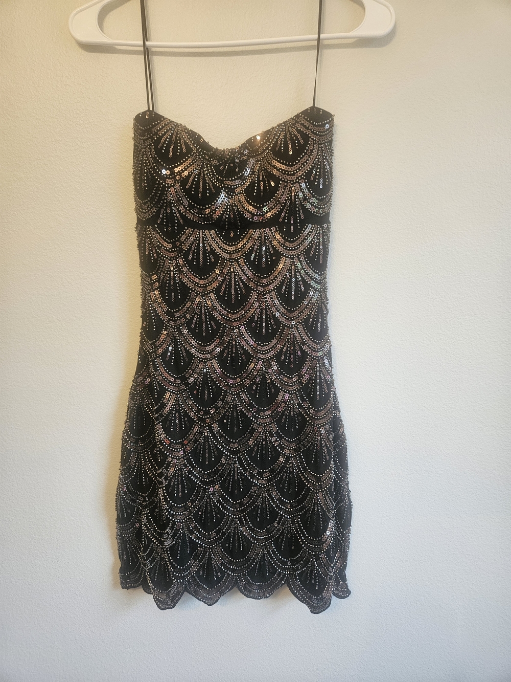 Windsor Black Sequin Strapless Scallop Dress Homecoming